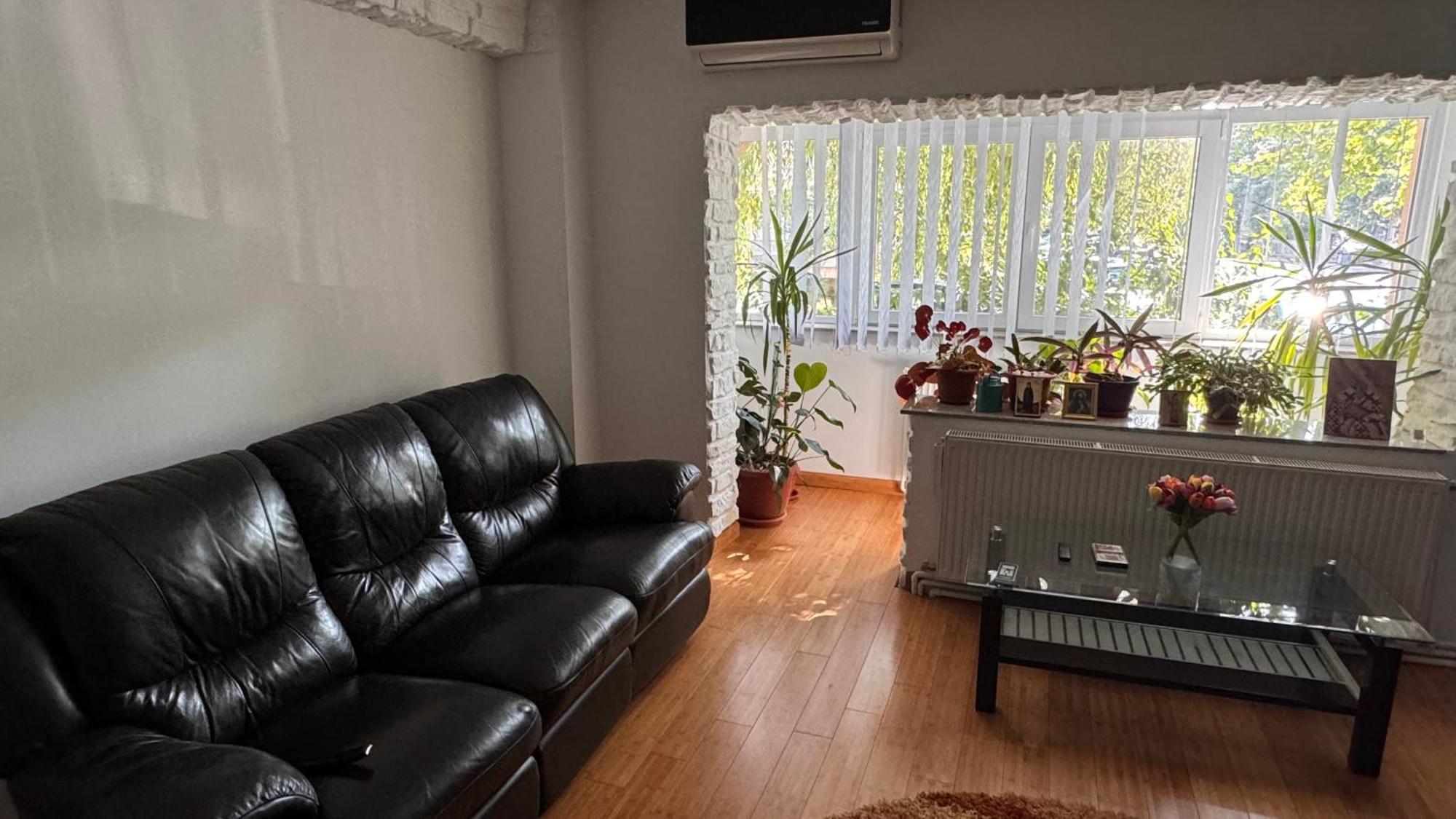 Apartament 3 Camere Otopeni Luaran gambar
